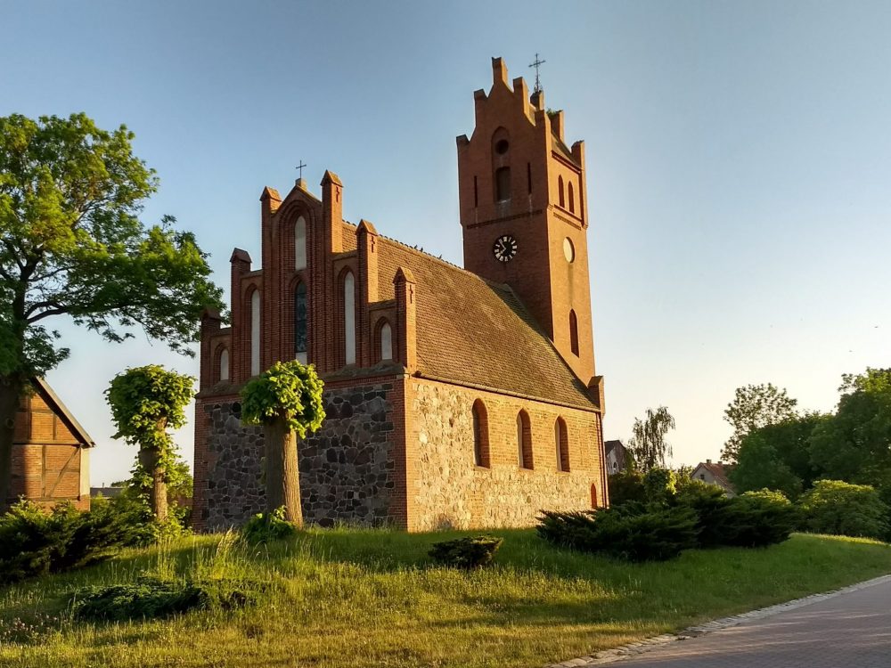 Kirche in Toppel