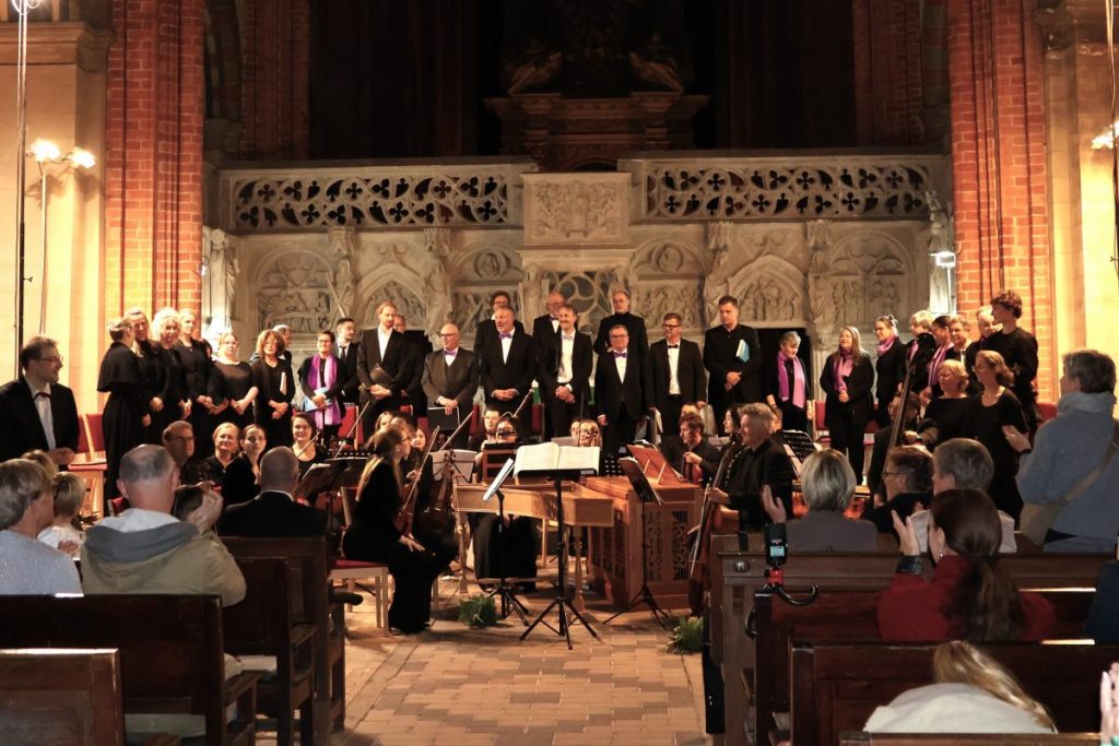 2025 - Havelberg, Dom Sankt Marien: Aufführung Händel "Messiah" mit dem Orchester für Alte Musik Stettin, Havelberger Vokalensemble, Solisten, Leitung: Domkantor Matthias Bensch.